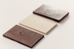 Fine and Raw Chocolate Review: American, Sustainable and Ethically Sourced Bean To Bar Chocolate, Vegan, Dairy Free, Slave Free, Affordable and Organic in the U.S.