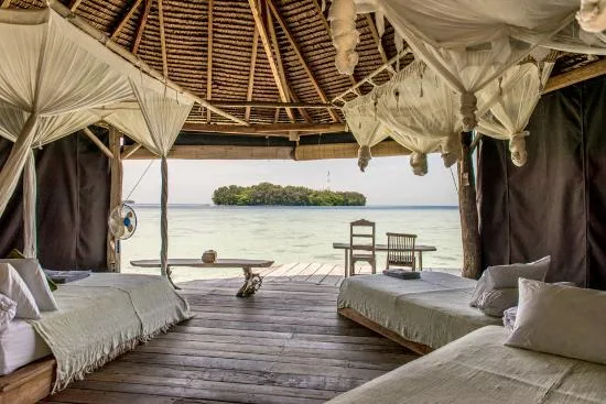Pulau Macan Eco Lodge
