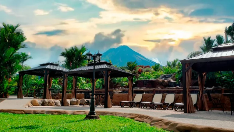 Volcano Lodge