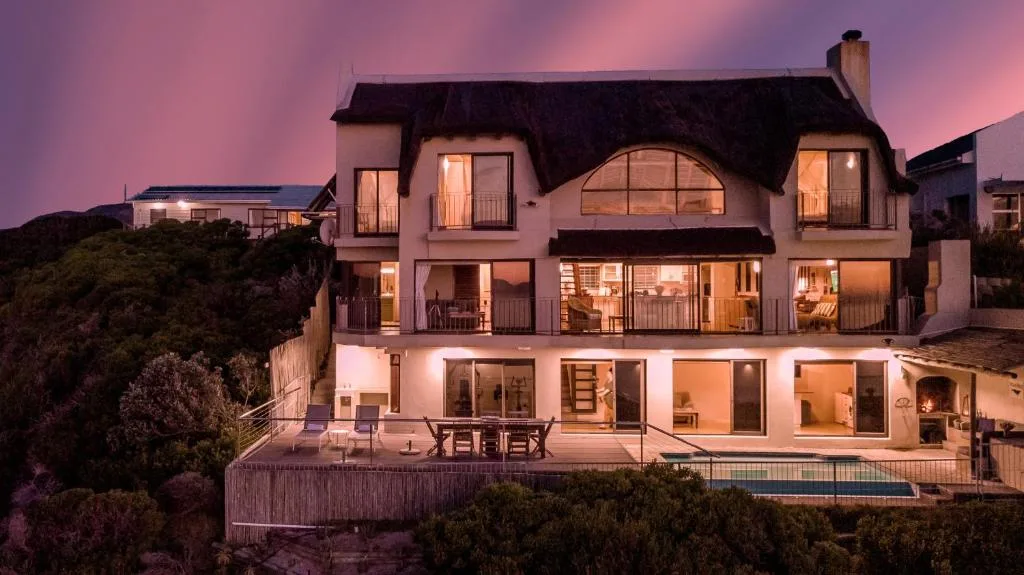 Whale Huys Eco Villa