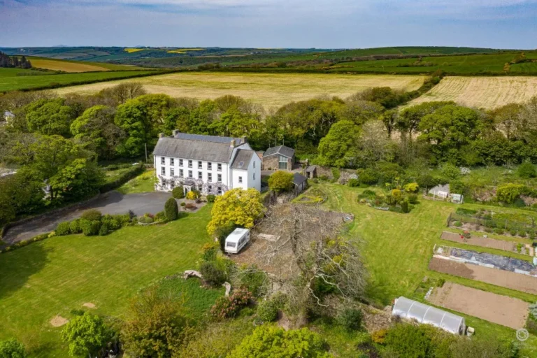 Cuffern Manor Guest House