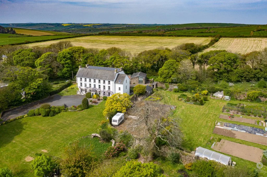 Cuffern Manor Guest House