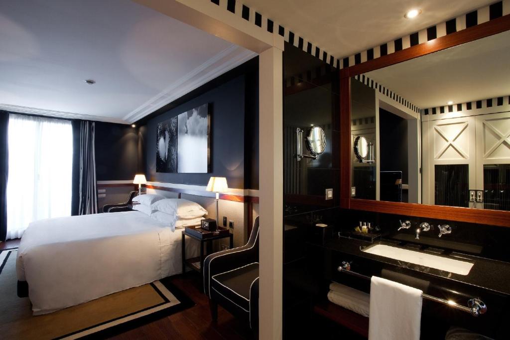Hotel 1898 sustainability review