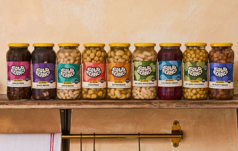 Bold Bean Co Queen Organic White Beans and Queen Organic Chickpeas (jarred)