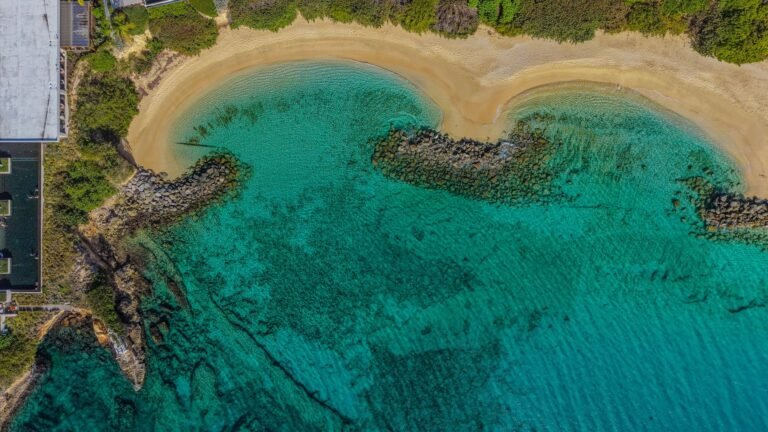 Two Foot Bay