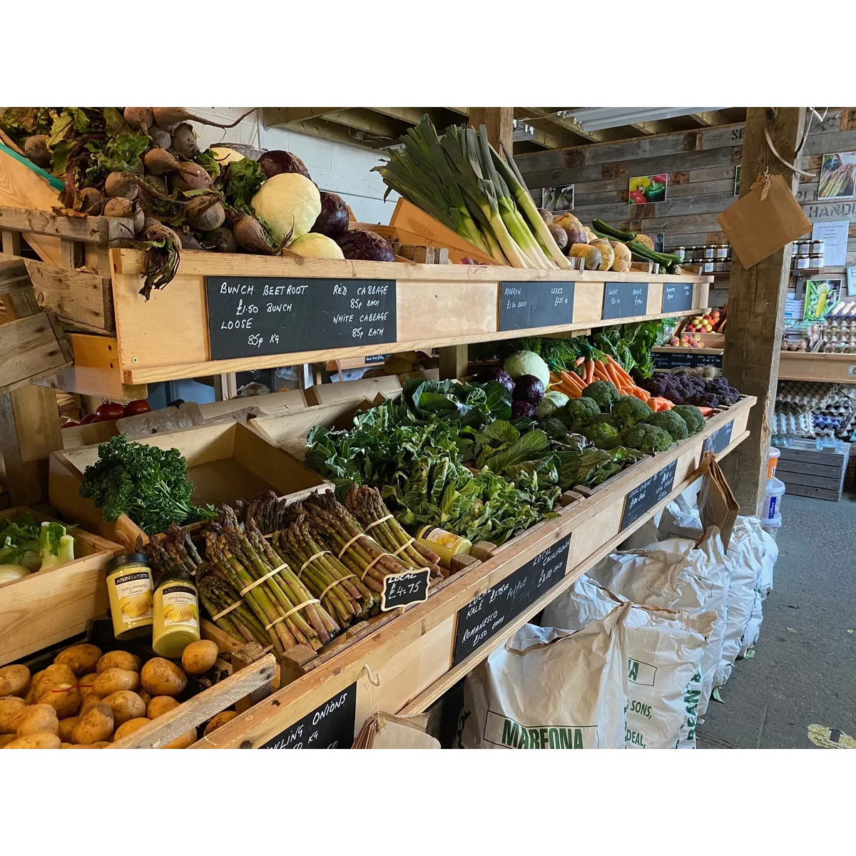 Walmer Court Farmshop organic veg box